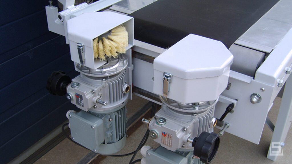 Soest Machinery | Automatic spraying machine - AS #7 | For precise industrial spray coating. View here.