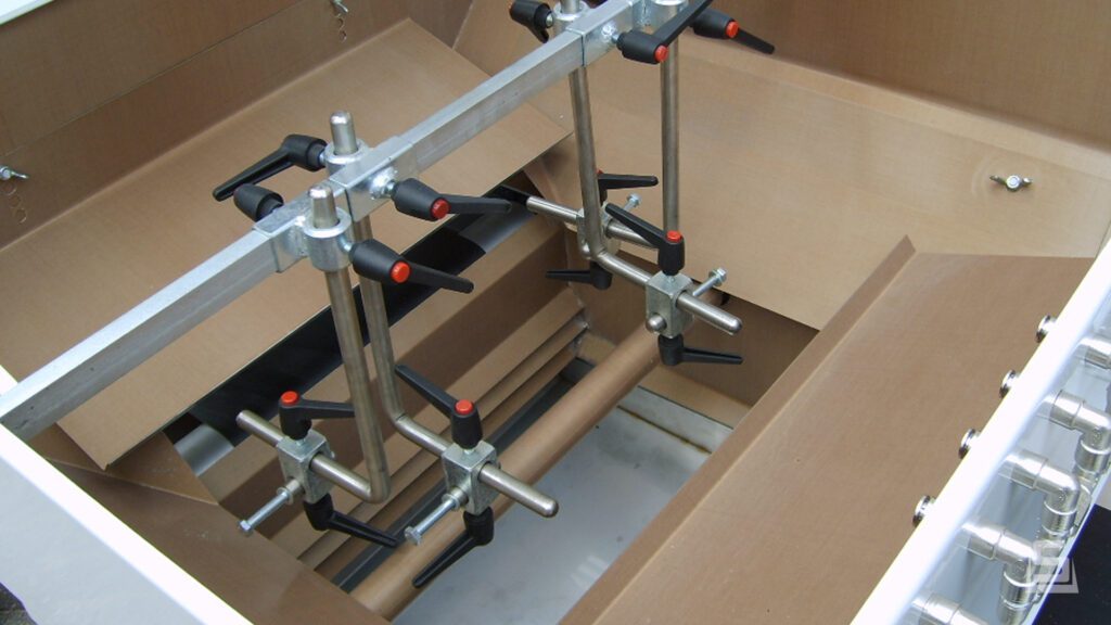 Soest Machinery | Automatic spraying machine - AS #8 | For precise industrial spray coating. View here.