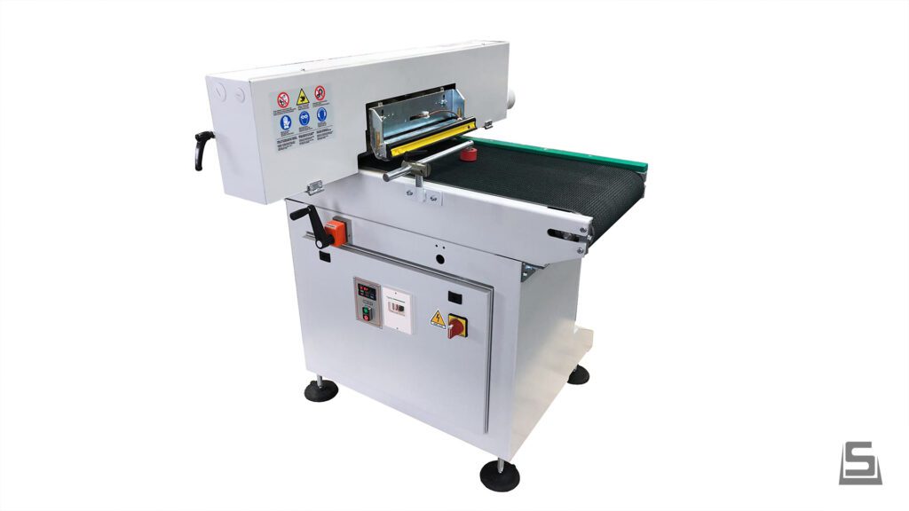 Soest Machinery | Cross-cutter #1 | For a custom saw effect on industrial panels or planks. View here.