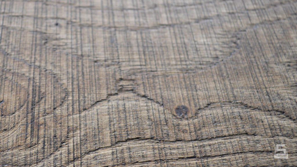 Soest Machinery | Cross-cutter Effect | For a custom saw effect on industrial panels or planks. View here.